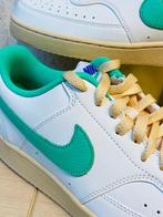 Nike - Veterschoenen - Maat: EU 42.5, Nieuw