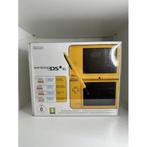 Nintendo DSi XL - Geel / Yellow (CIB), Spelcomputers en Games, Spelcomputers | Nintendo DS, Verzenden, Zo goed als nieuw, Geel