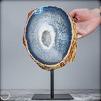 Natuurlijke chalcedony & agaat druzy op standaard van