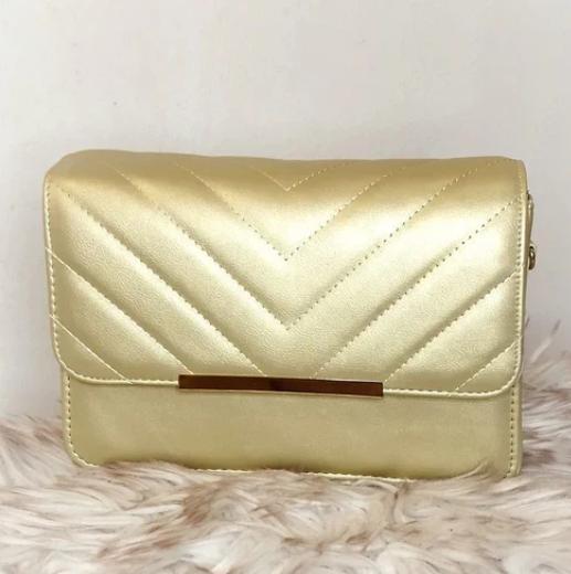 BORSETTA CERIMONIA TAS - In mooie goud kleur, Sieraden, Tassen en Uiterlijk, Tassen | Damestassen, Verzenden