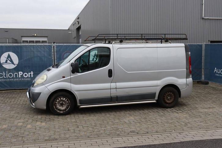 Veiling: Bestelwagen Opel VIVARO-2 2.0CDTI/66KW-E4 2.7T L1H1, Auto's, Bestelauto's, Handgeschakeld, BTW verrekenbaar, Diesel, Zilver of Grijs
