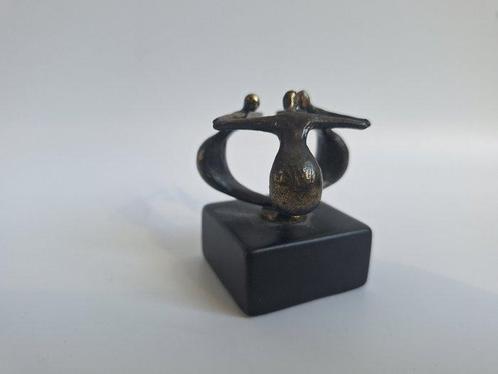 Artihove - Beeldje - In oveleg - verbronsd, Antiek en Kunst, Curiosa en Brocante