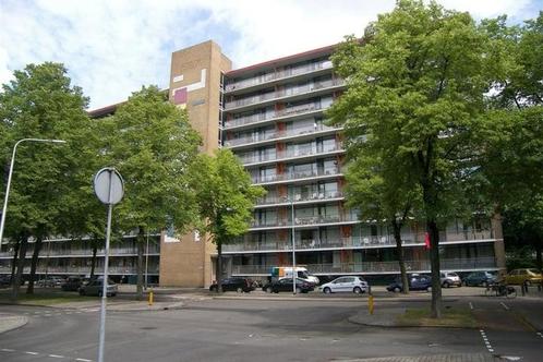 Te huur  Tilburg 4 kamer(s), Postelse Hoeflaan, Huizen en Kamers, Huizen te huur, Direct bij eigenaar, Noord-Brabant, Appartement