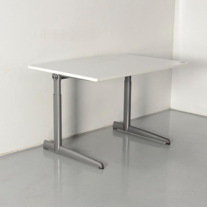 Ahrend 500 elektrisch bureau, lichtgrijs blad, 130 x 80 cm,, Huis en Inrichting, Bureaus, Ophalen of Verzenden