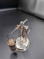 5 mooie hindoe-figuren in zilver en een waterdrager - India