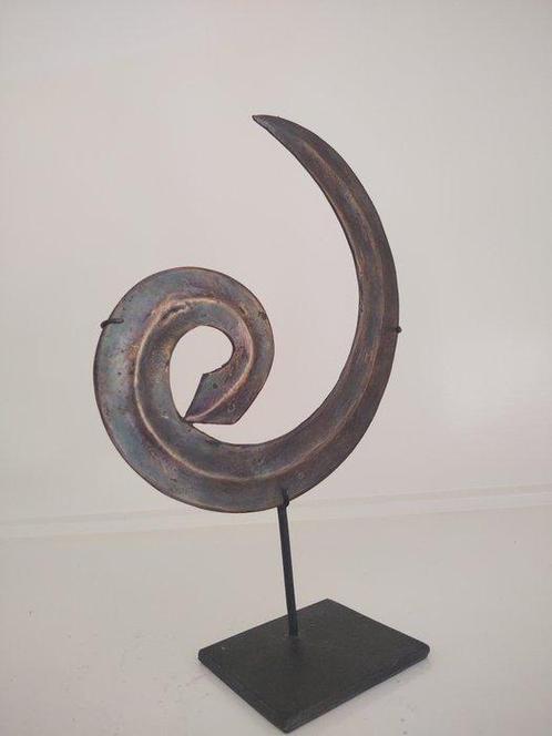 Hoofdsieraad - Sulawesi - Sanggori - Toraja - Indonesië, Antiek en Kunst, Kunst | Niet-Westerse kunst