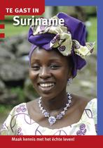 Te gast in Suriname / Te gast in... 9789460160110, Boeken, Reisgidsen, Verzenden, Gelezen