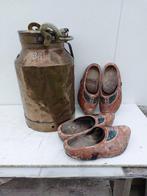 Decoratief ornament (5) - Nederland - melkemmer en klompen, Antiek en Kunst