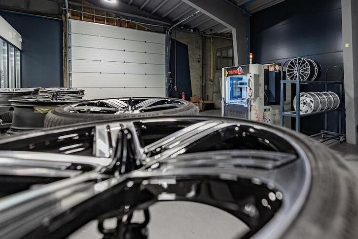 Poedercoat Oven Velgenlijn - Speciaal voor velgen coating, Zakelijke goederen, Machines en Bouw | Industrie en Techniek