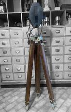 Staande lamp (2) - Hout, Messing, Staal, IJzer, Glas - Een