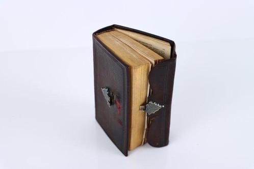 Nieuwe Testament (Circa 1900) met Zilveren Slot - 1900, Antiek en Kunst, Antiek | Boeken en Bijbels