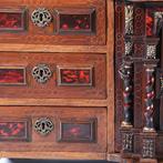 Vargeno  tafelkast  rariteitenkabinet  ca 1700 en later No9, Antiek en Kunst, Antiek | Meubels | Tafels, Ophalen of Verzenden