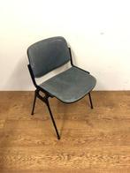 Gebruikte Retro stoel S2713, Huis en Inrichting, Stoelen, Ophalen, Nieuw