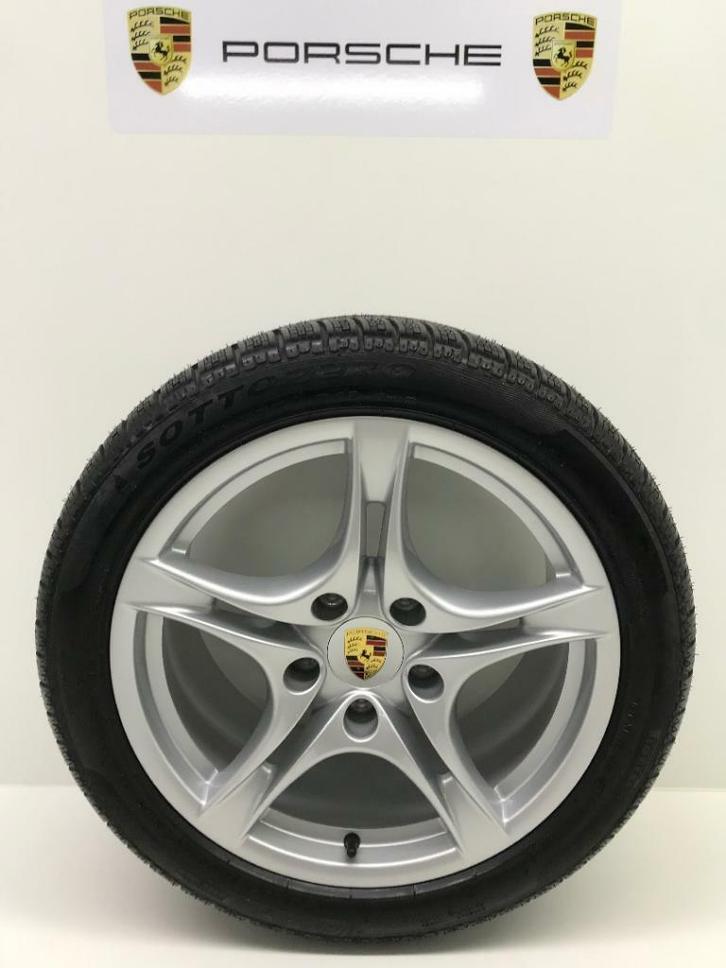 Porsche Cayman/Boxster Originele 18met winterbanden (NIEUW), Auto-onderdelen, Banden en Velgen, 18 inch, Winterbanden, Personenwagen