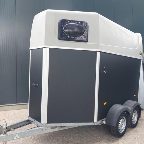 Humbaur 2 paards trailer met kunstof bodem, Dieren en Toebehoren, Paarden en Pony's | Trailers en Aanhangwagens, Nieuw, Ophalen