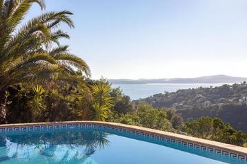 Grote villa 10p verwarmd zwembad zeezicht bij Sainte Maxime