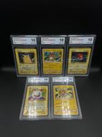 Pokémon - 5 Graded card - ELECTRODE HOLO & PIKACHU HOLO &, Hobby en Vrije tijd, Nieuw