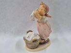 Beeldje - W. Goebel Porzellanfabrik - MI. Hummel - Wash Day