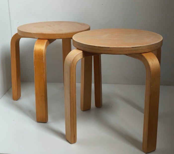 IKEA - Kruk (2) - Frosta mini - berkenmultiplex (plywood) -, Antiek en Kunst, Antiek | Meubels | Stoelen en Banken