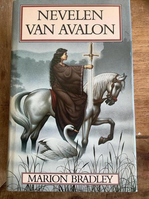 Nevelen van Avalon / Avalonserie / 1 9789022508015, Boeken, Historische romans, Gelezen, Verzenden
