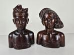 Twee bustes bruidspaar - sculptuur - Indonesië (Zonder