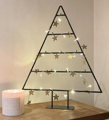 Metalen kerstboom - Alternatieve kerstboom - Kerstdecoratie beschikbaar voor biedingen