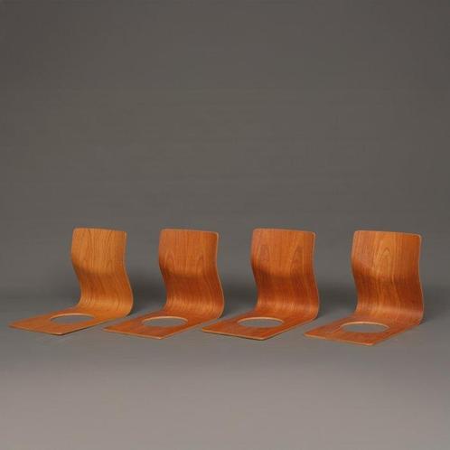 Set van 4 zaisu  (tatami stoelen) - Multiplex met, Antiek en Kunst, Antiek | Overige Antiek