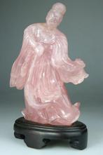Kwanyin Sculptuur Beeldje - Chinees - Palissander Basis -, Antiek en Kunst