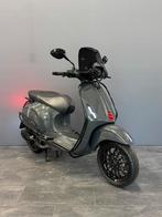 Vespa Sprint E5 2021 | Nano grey | Full option | 12 mnd. gar, Fietsen en Brommers, Scooters | Vespa, Overige modellen, Verzenden