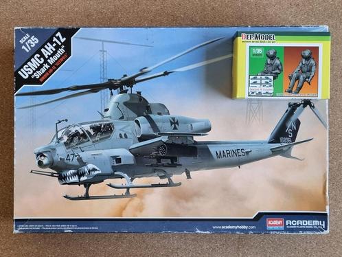 Academy 12127 AH-1Z Shark Mouth + Def Model pilot set 1:35, Hobby en Vrije tijd, Modelbouw | Vliegtuigen en Helikopters, Verzenden