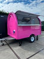 Nieuw roze foodtruck