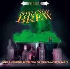 cd - Various - Strange Brew - Weird &amp; Wonderful Cover..., Cd's en Dvd's, Cd's | Overige Cd's, Zo goed als nieuw, Verzenden