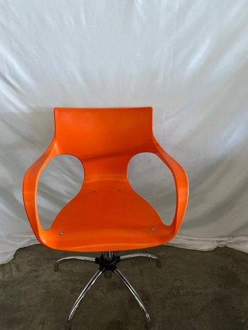 OMS - Stoel - Polypropyleen - Draaibaar fauteuil met één, Antiek en Kunst, Kunst | Designobjecten