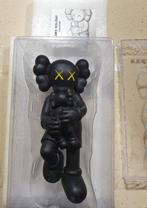 Kaws (1974) - Kaws Holiday Singapore (black), Antiek en Kunst, Kunst | Schilderijen | Modern