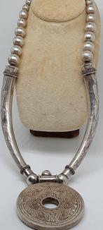 Vintage ketting met grote ronde hanger - Zilver - Azië
