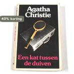 Een kat tussen de duiven 9789021826912 A. Christie, Verzenden, Gelezen, A. Christie