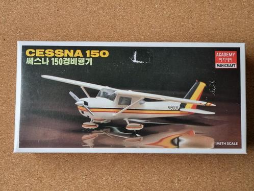Academy 1608 Cessna 150 1:48 (ex Bandai), Hobby en Vrije tijd, Modelbouw | Vliegtuigen en Helikopters, Verzenden