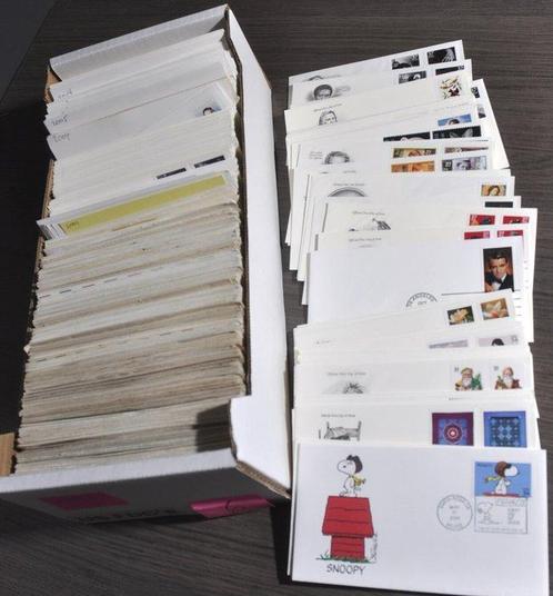 USA - Partij met 100-den FDCs in een doos tussen 1970/2002, Postzegels en Munten, Postzegels | Amerika