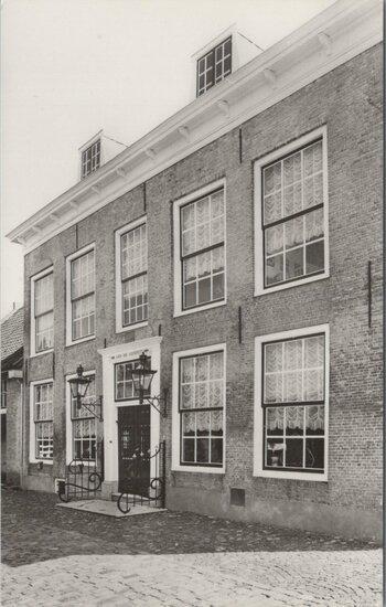 HEINENOORD - Streekmuseum Hoeksche Waard Hof van Assendel..., Verzamelen, Ansichtkaarten | Nederland, Verzenden