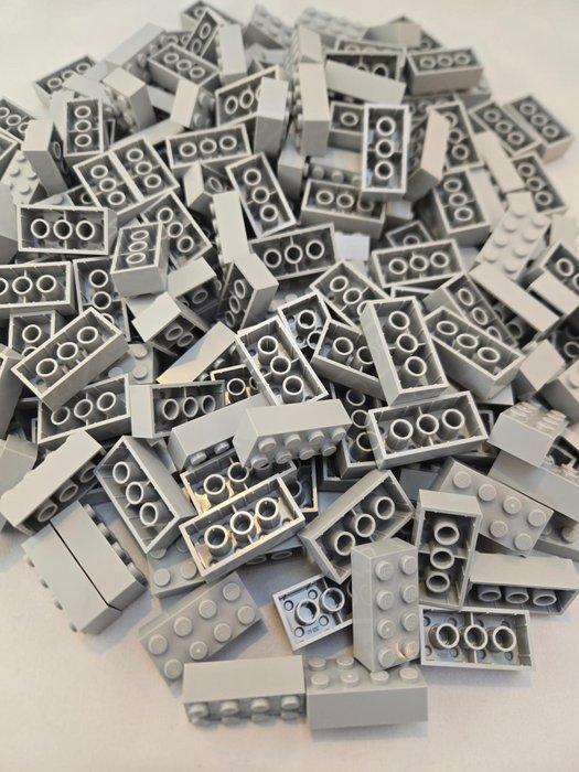 Lego Stenen - New Brick 2 x 4 Light Bluish Gray 200pcs, Kinderen en Baby's, Speelgoed | Duplo en Lego