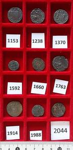 Romeinse Rijk Lot of 17 Æ coins 3rd - 4th century AD (Zonder