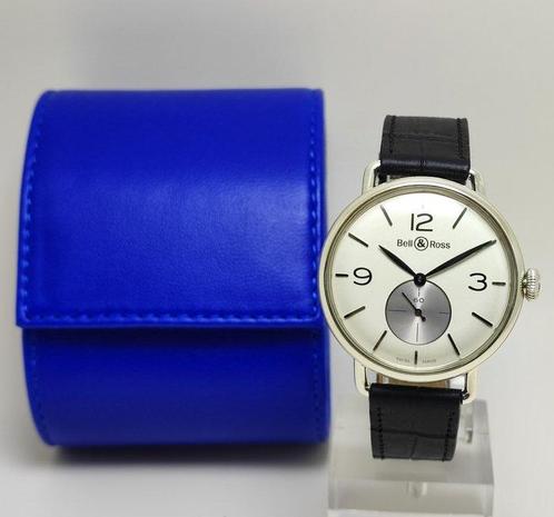 Bell & Ross - WW1 Argentium Silver - BRWW1-ME-AG-SI/SCR -, Sieraden, Tassen en Uiterlijk, Horloges | Heren