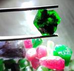 Robijnen-Emeraldas-Tanzaniet Natuurlijke Ruwe-255Cts- 51 g, Verzamelen, Mineralen en Fossielen