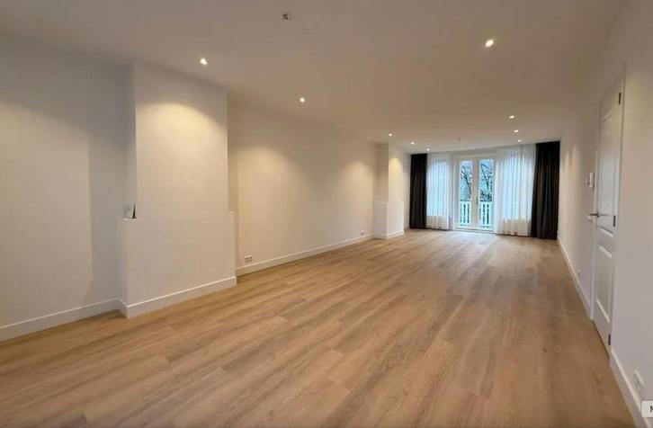 Te huur: Appartement Frederik Hendriklaan in Den Haag, Huizen en Kamers, Huizen te huur, Zuid-Holland, Appartement