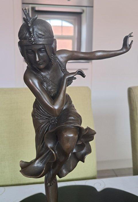 Beeld, Bronzen hindoe danseres op sokkel - 3,2 kg - 40 cm -, Antiek en Kunst, Curiosa en Brocante