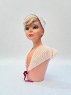 Mannequin - 1960s mannequin head - polyester