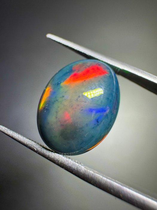 Natuurlijke Ethiopische zwarte opaal, gerookt. 4,48 karaat., Verzamelen, Mineralen en Fossielen