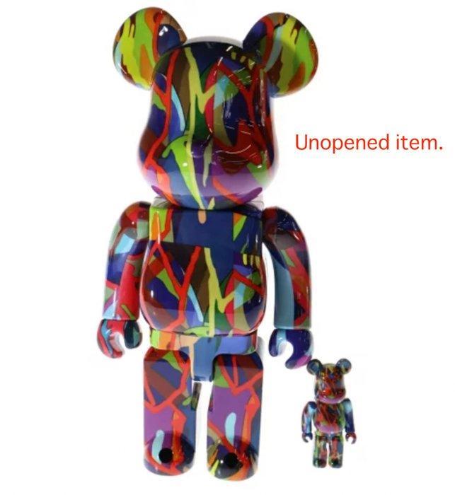 Medicom Toy - Kaws (1974) - Figuur - Kaws Tension Be@rbrick, Antiek en Kunst, Kunst | Designobjecten