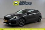 BMW 1-serie 118i M Sport LED Cam Carplay Sfeer Trekh LMV, Nieuw, Zilver of Grijs, Hatchback, 1-Serie