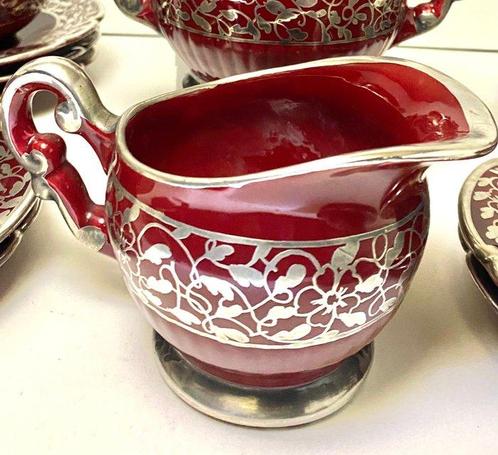 Koffie- en theeservies (25) - Céramique zilverplaat overlay, Antiek en Kunst, Antiek | Meubels | Tafels